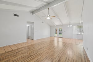 Jones St-S2003-010.jpg