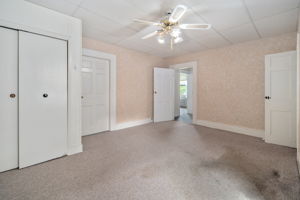  Photo 40