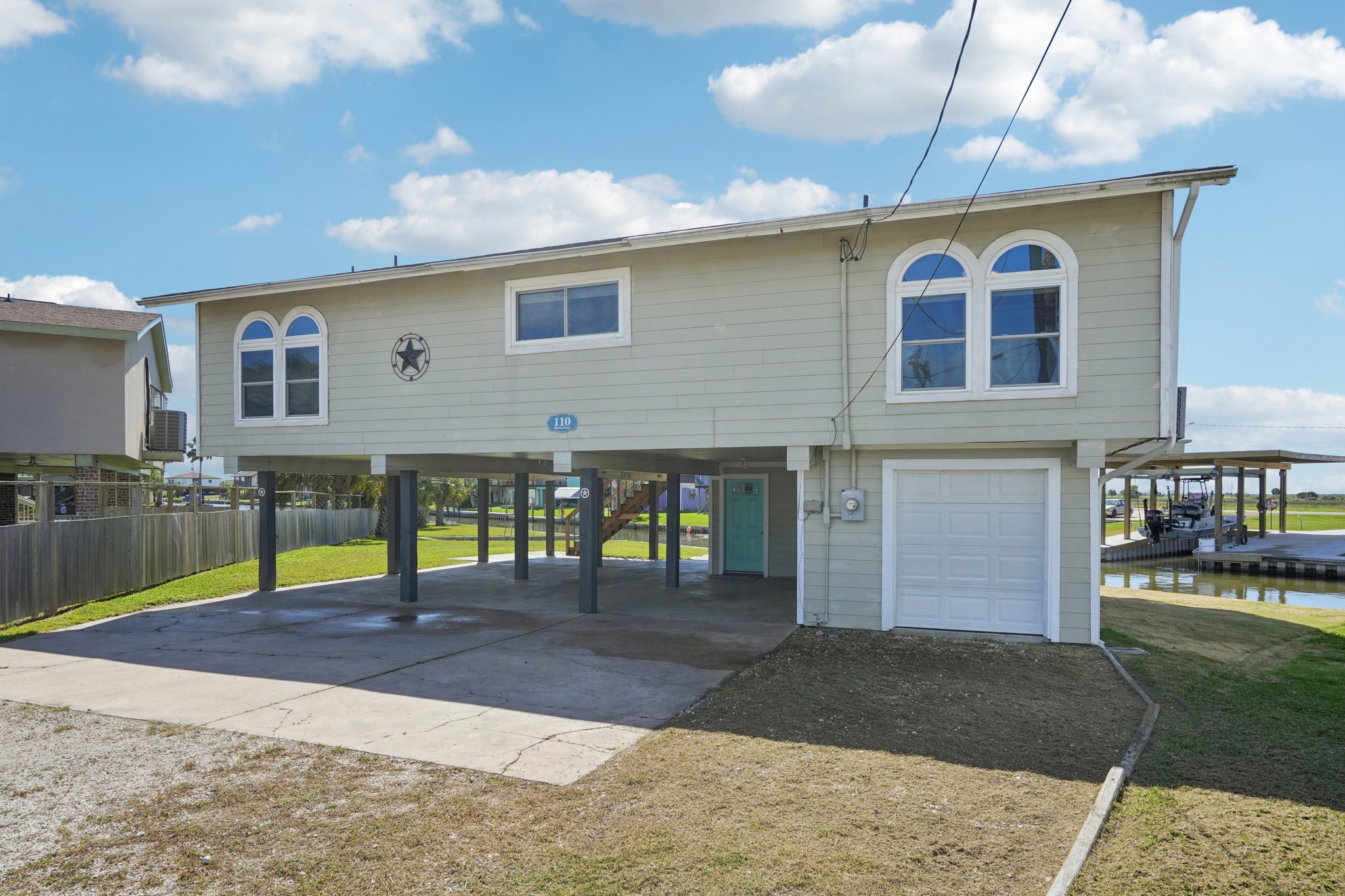 Mariner Ln-S2403-002.jpg