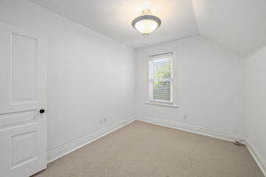  Photo 34