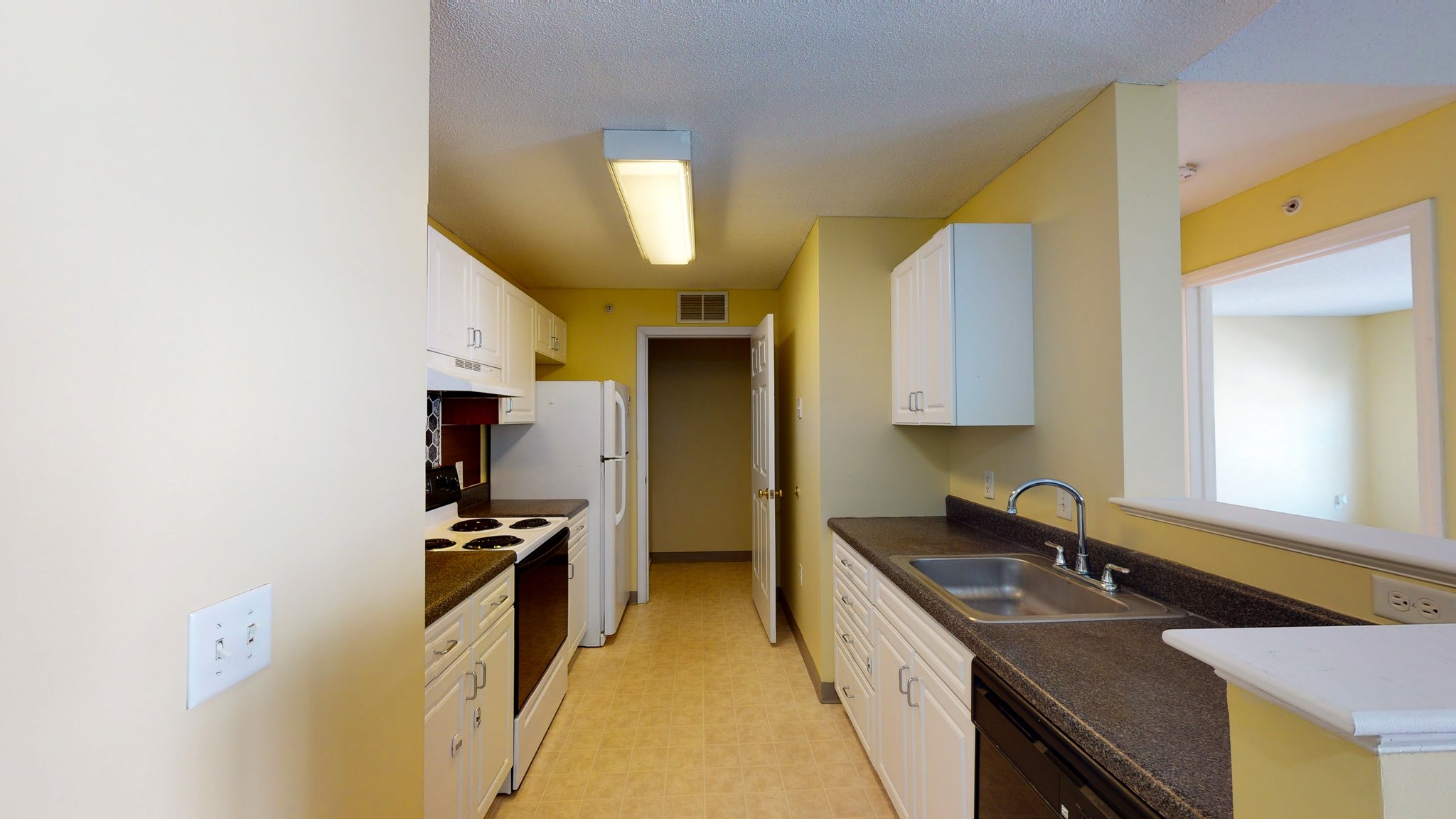 110 Mill St, Woonsocket, RI 02895, USA Photo 10