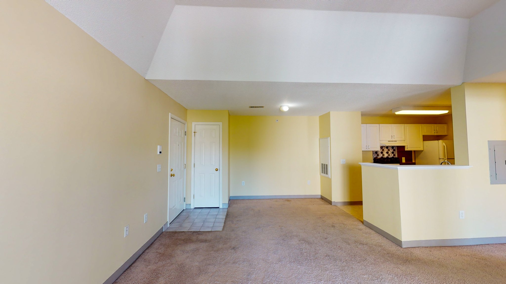 110 Mill St, Woonsocket, RI 02895, USA Photo 32