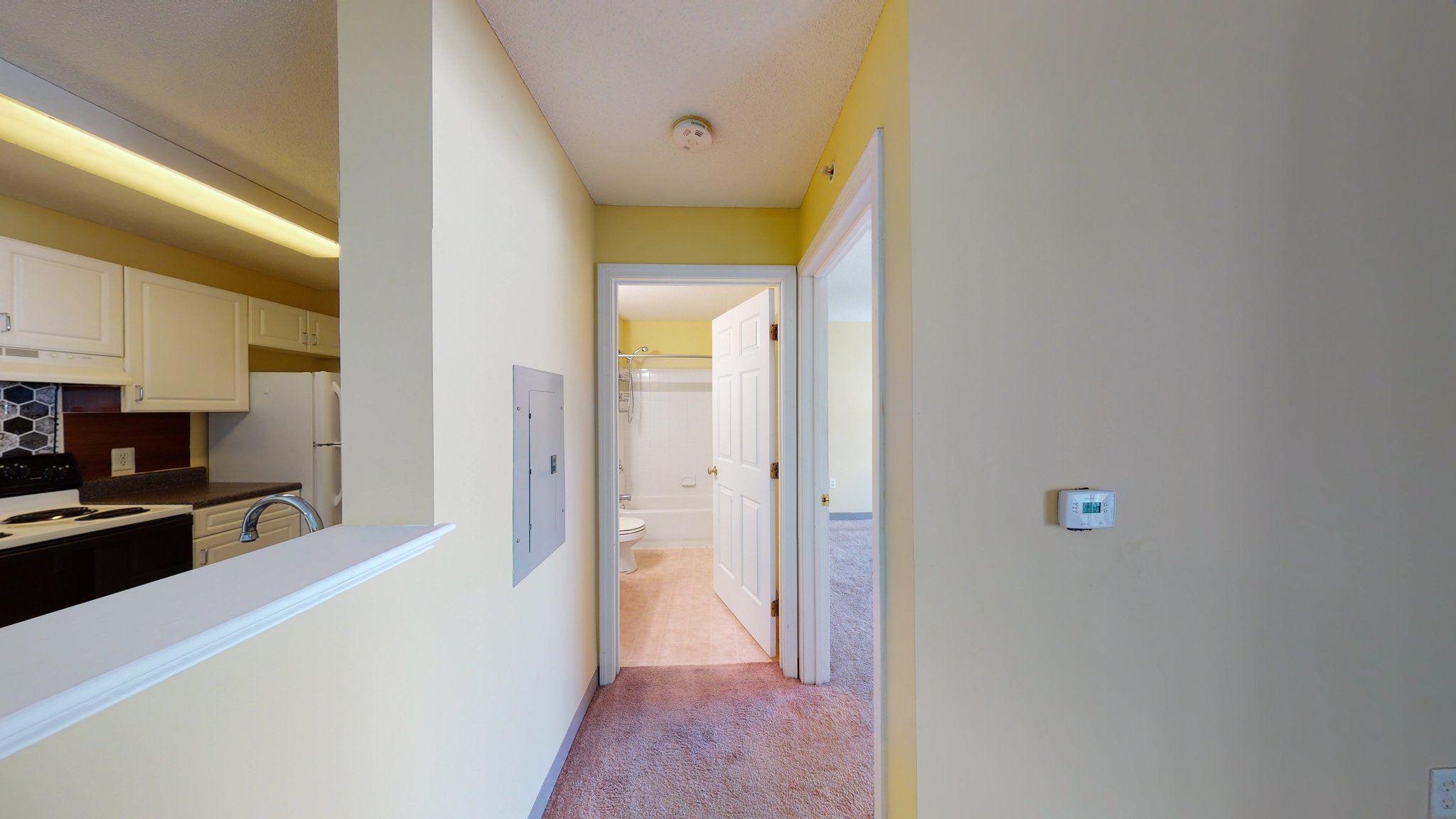 110 Mill St, Woonsocket, RI 02895, USA Photo 20