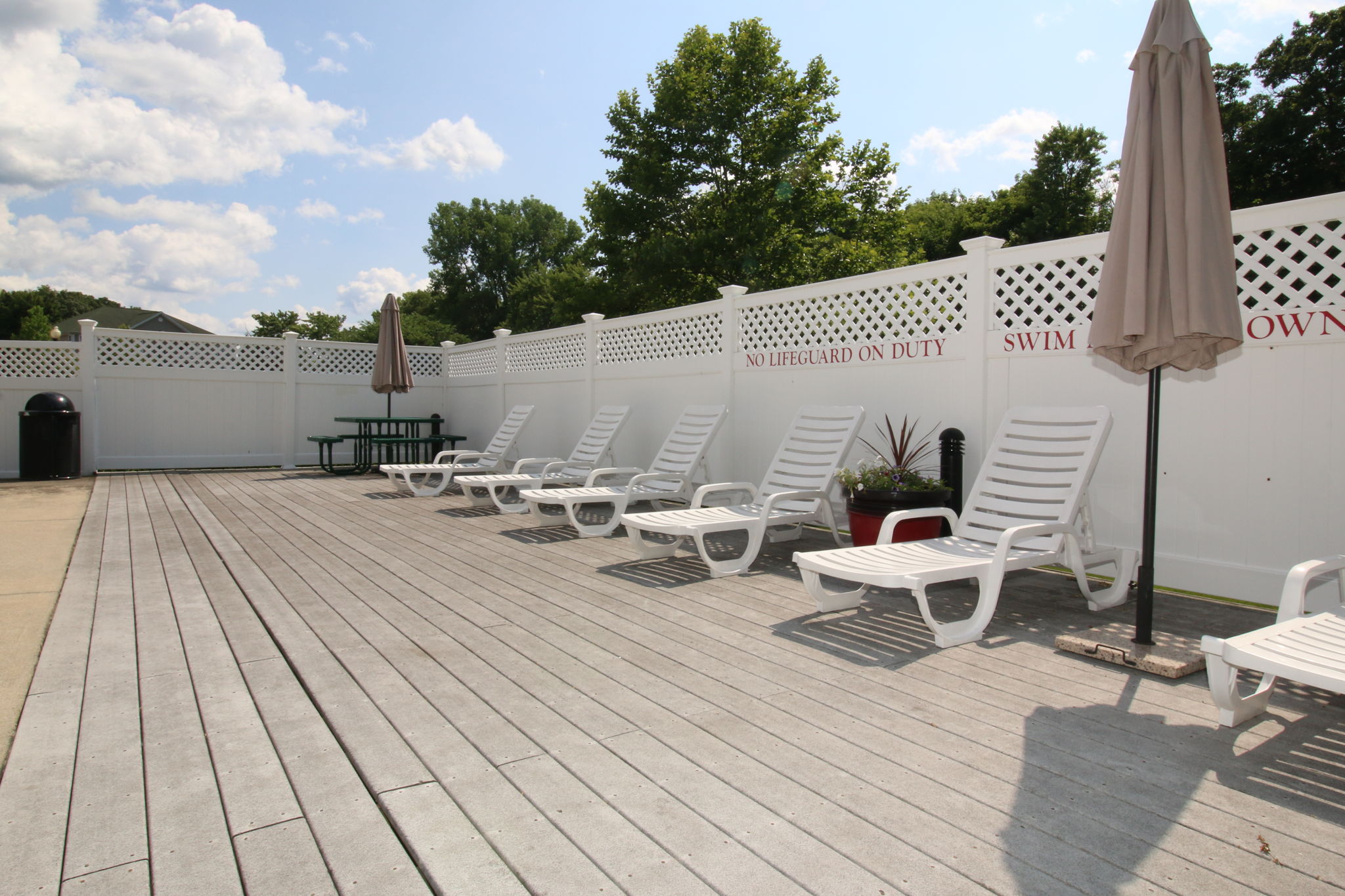 110 Mill St, Woonsocket, RI 02895, USA Photo 40