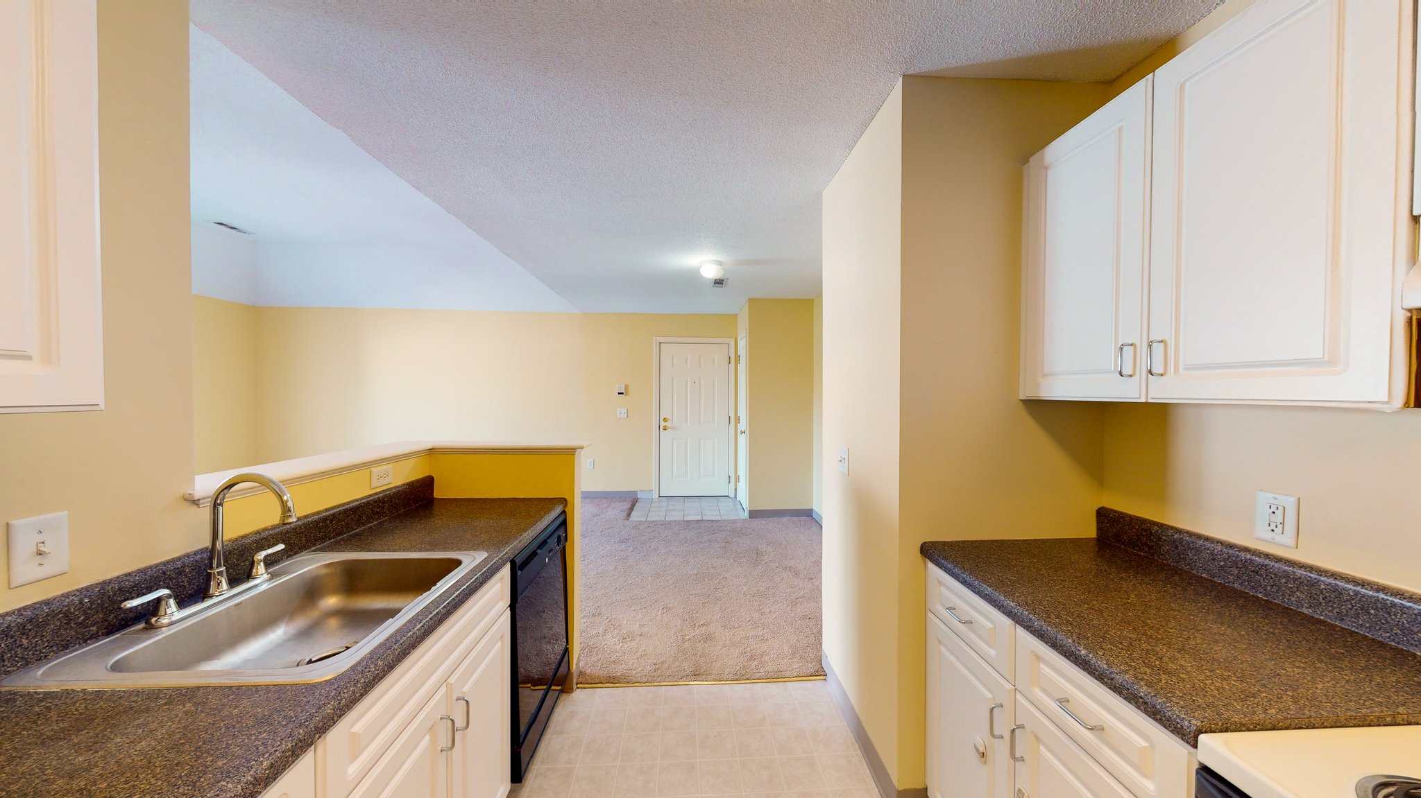 110 Mill St, Woonsocket, RI 02895, USA Photo 15