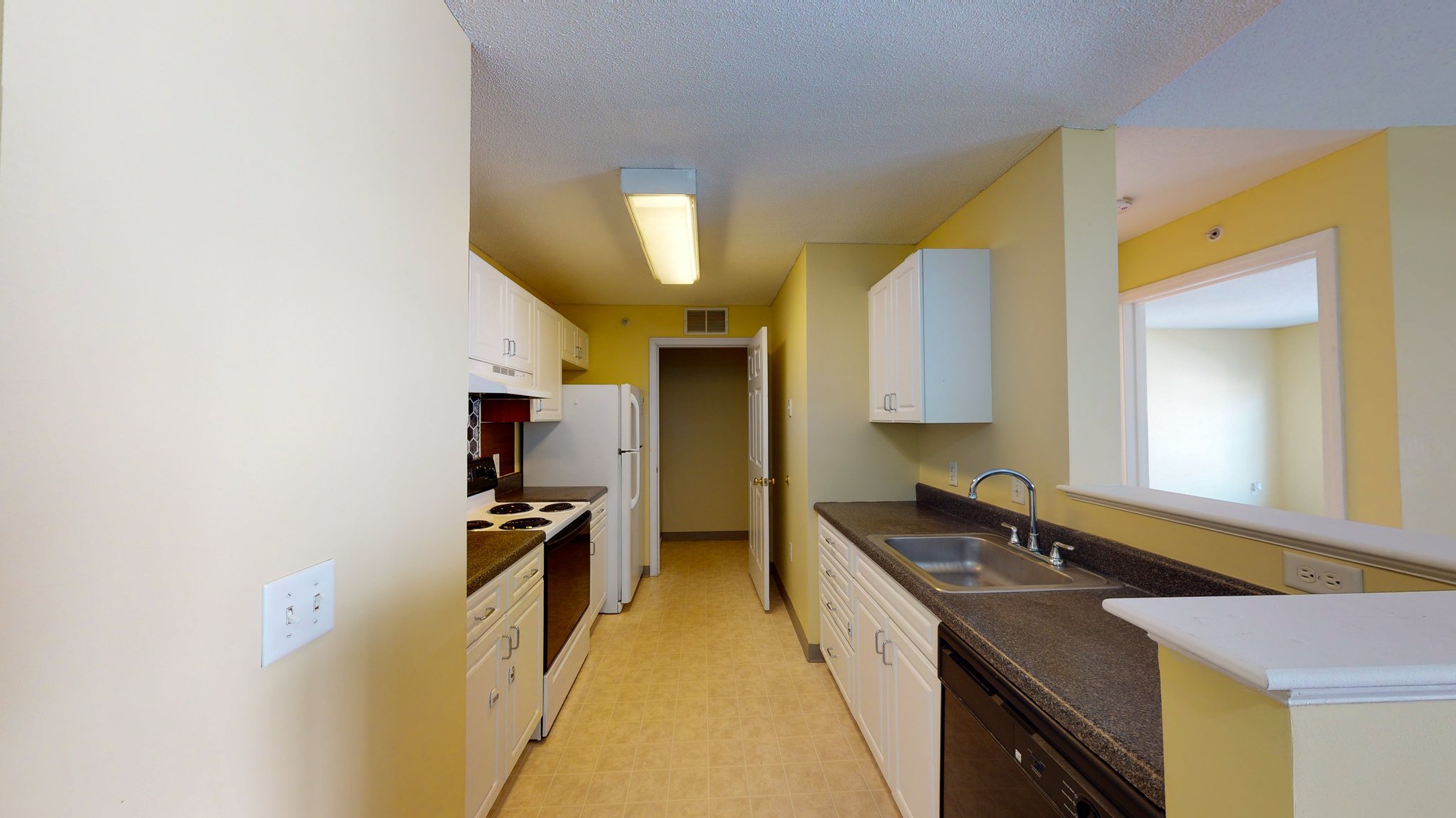 110 Mill St, Woonsocket, RI 02895, USA Photo 16