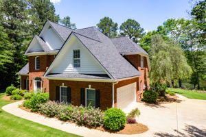 110 Pond View Point