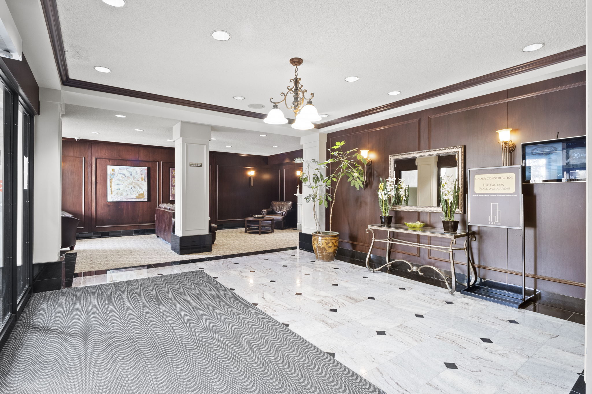 110 Promenade Cir 1614 Vaughan, ON L4J 7W8