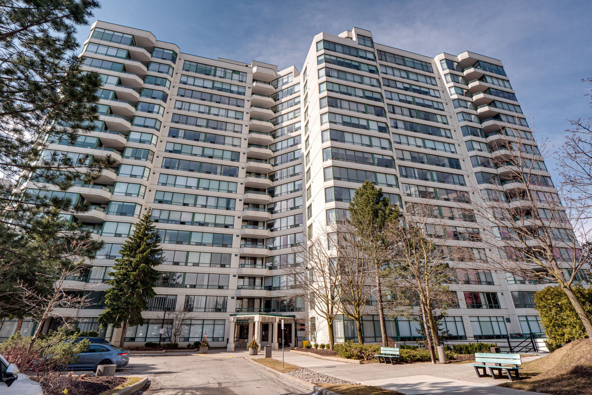 110 Promenade Cir 1614 Vaughan, ON L4J 7W8