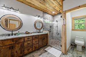 Photo 47
