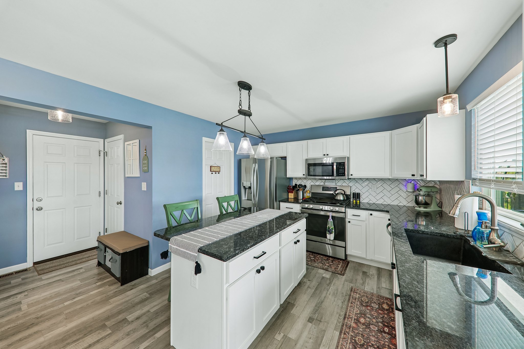110 Riverfrost Ct-S2307-017.jpg