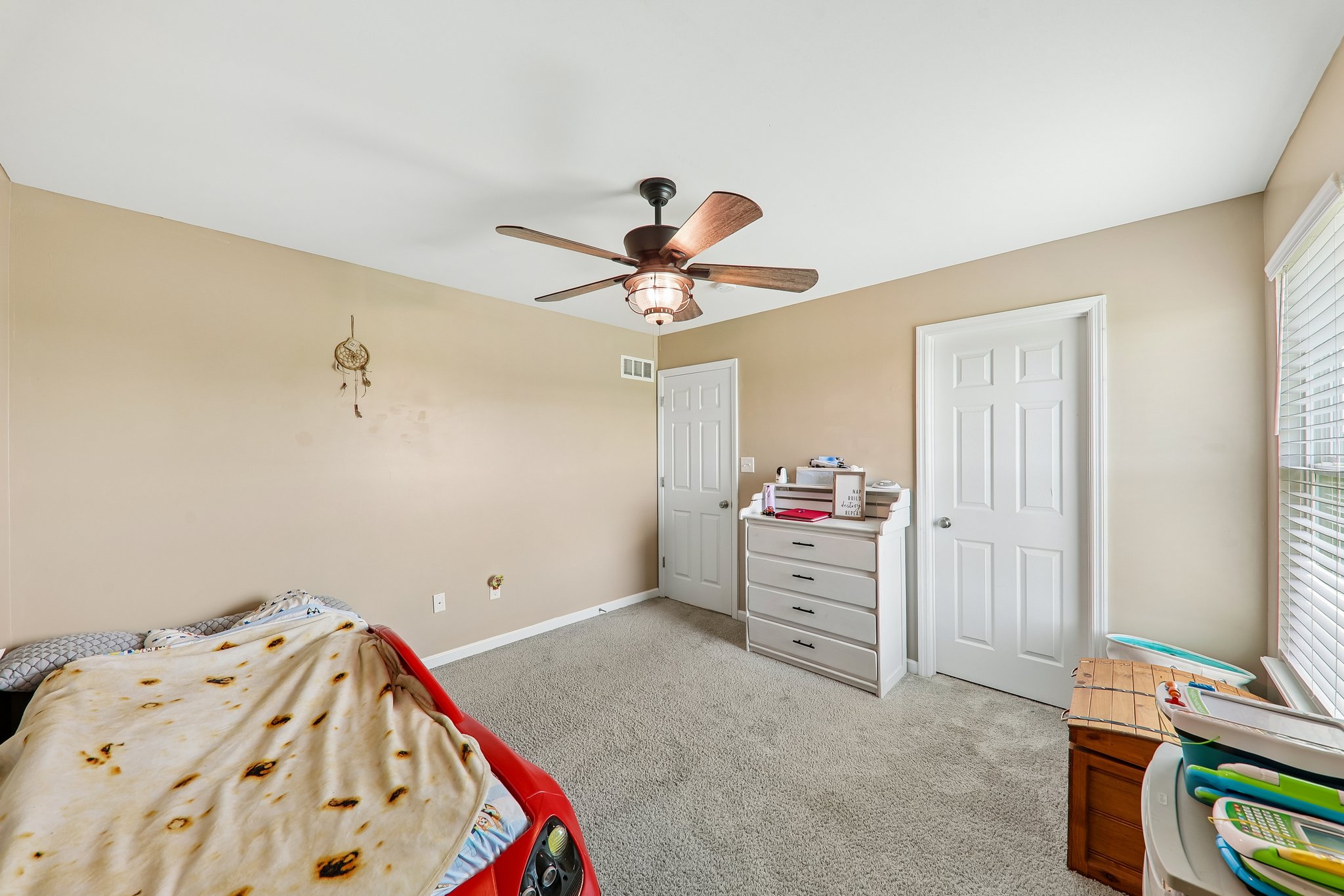 110 Riverfrost Ct-S2307-026.jpg