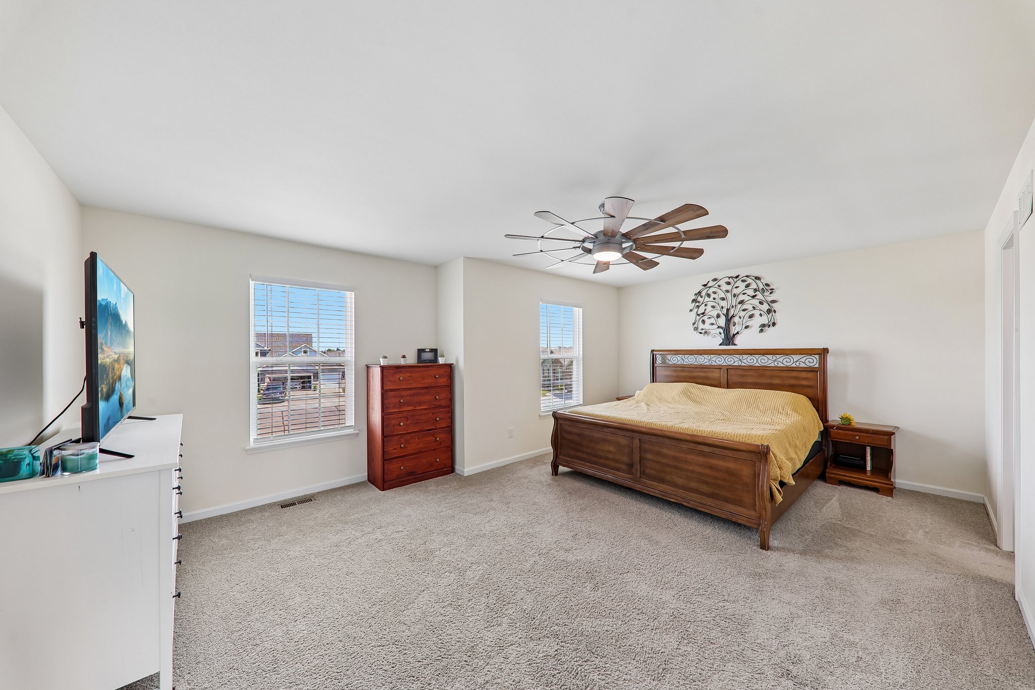 110 Riverfrost Ct-S2307-031.jpg