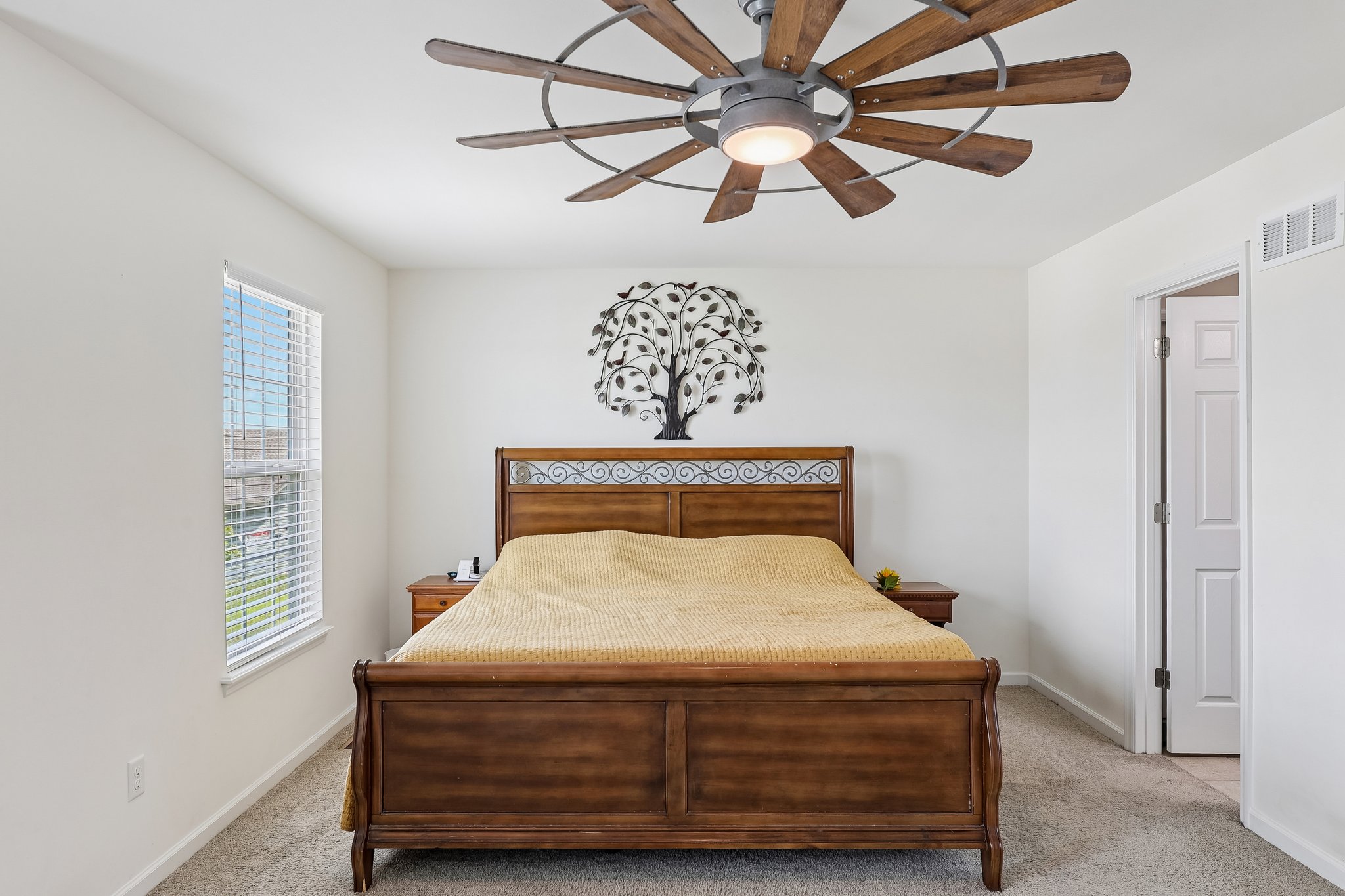 110 Riverfrost Ct-S2307-033.jpg