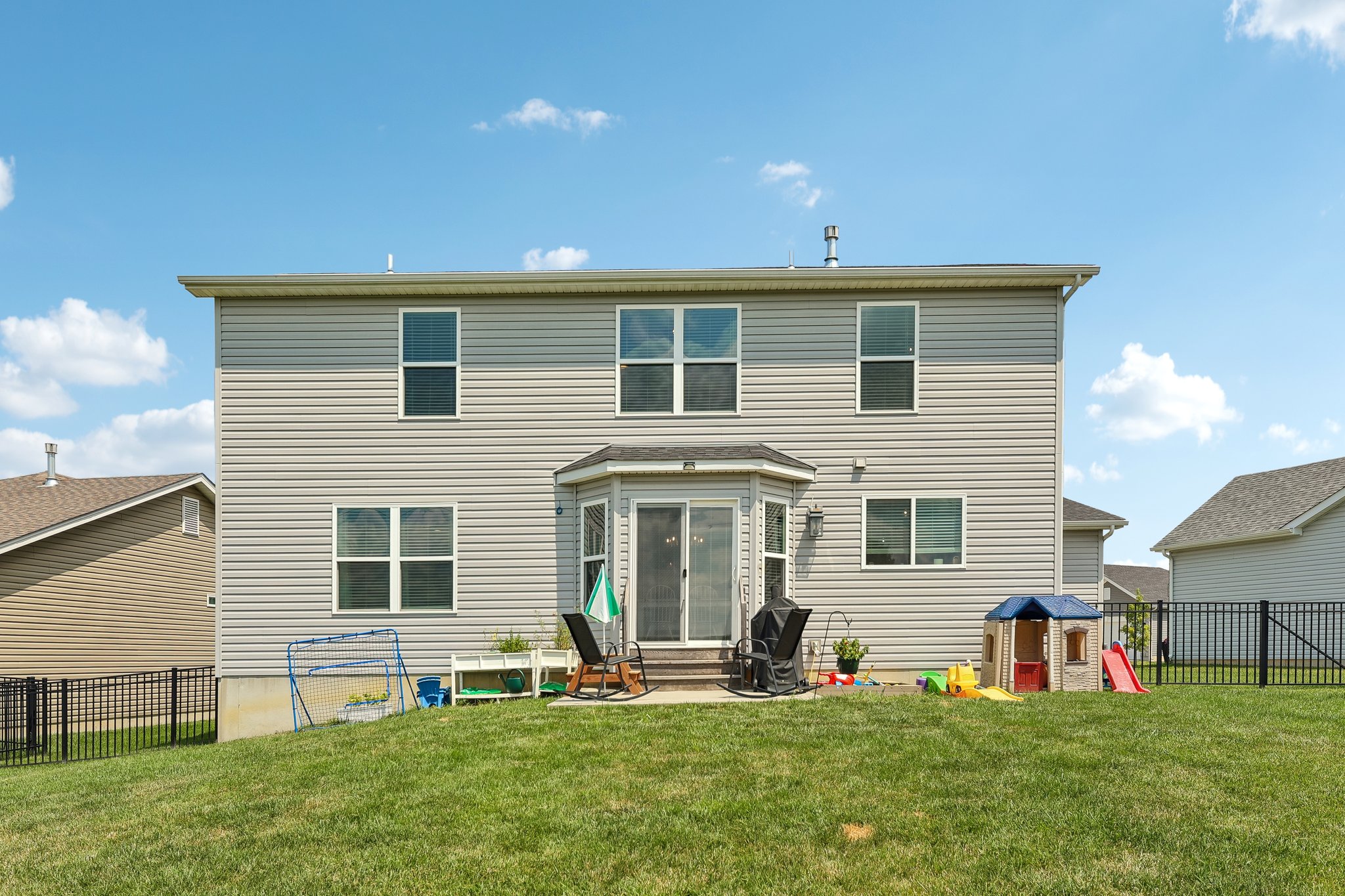 110 Riverfrost Ct-S2307-040.jpg