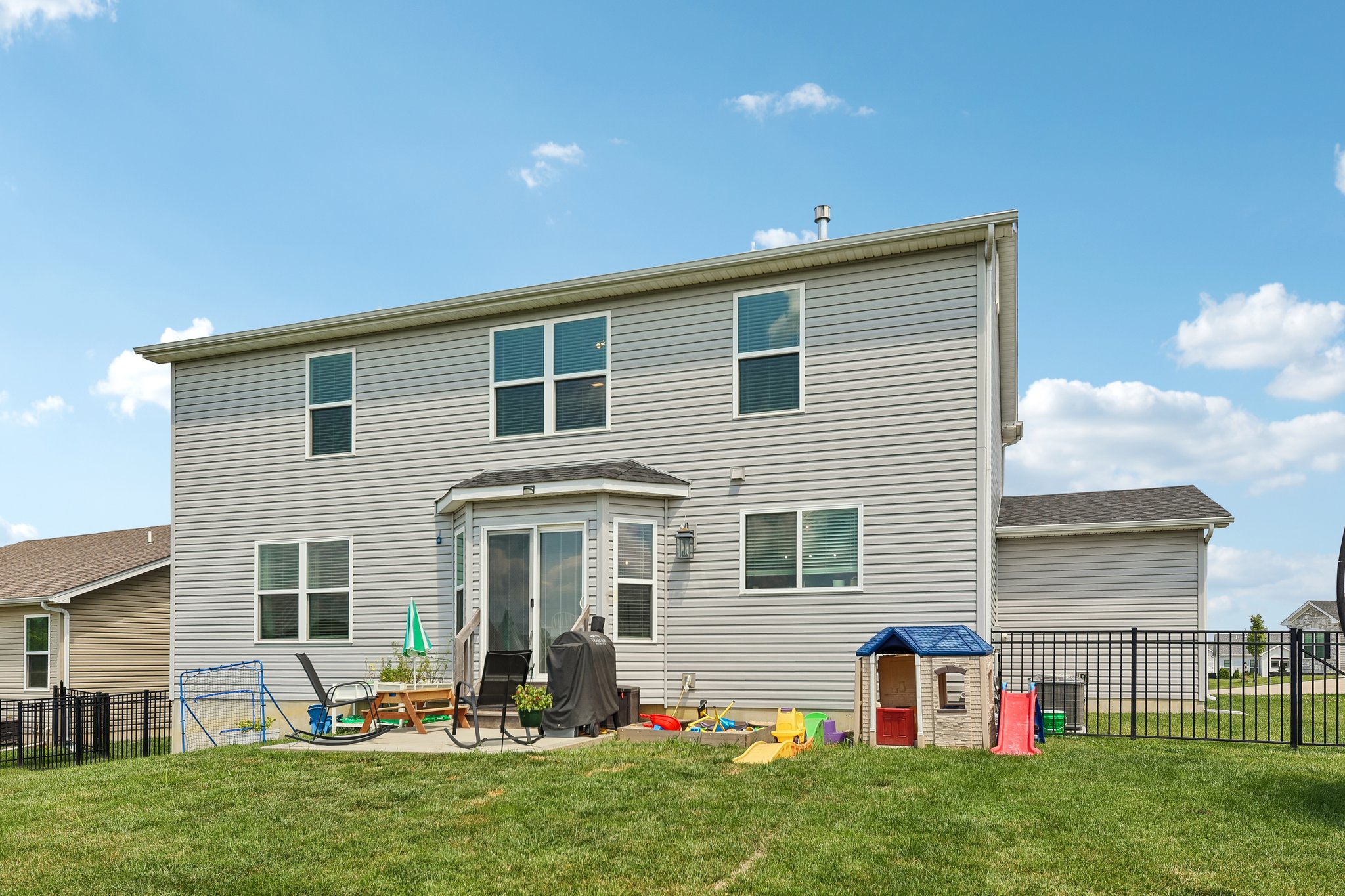 110 Riverfrost Ct-S2307-044.jpg