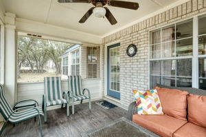 Screened-in Porch