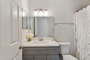  Photo 45