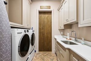 Ryder Circle-S2410-045.jpg