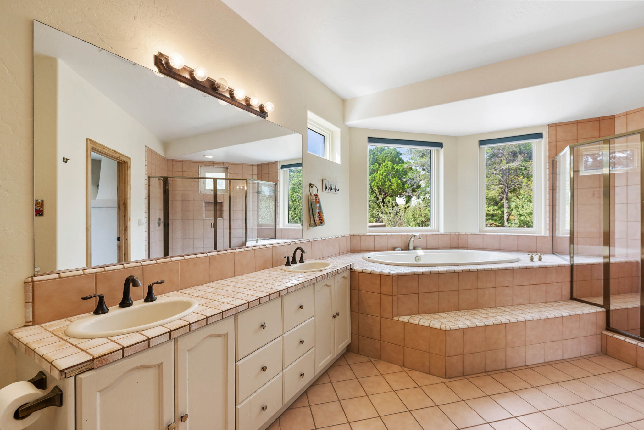 Primary Bath (2)
