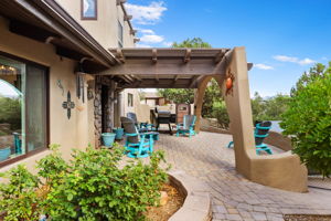 Front Patio (2)
