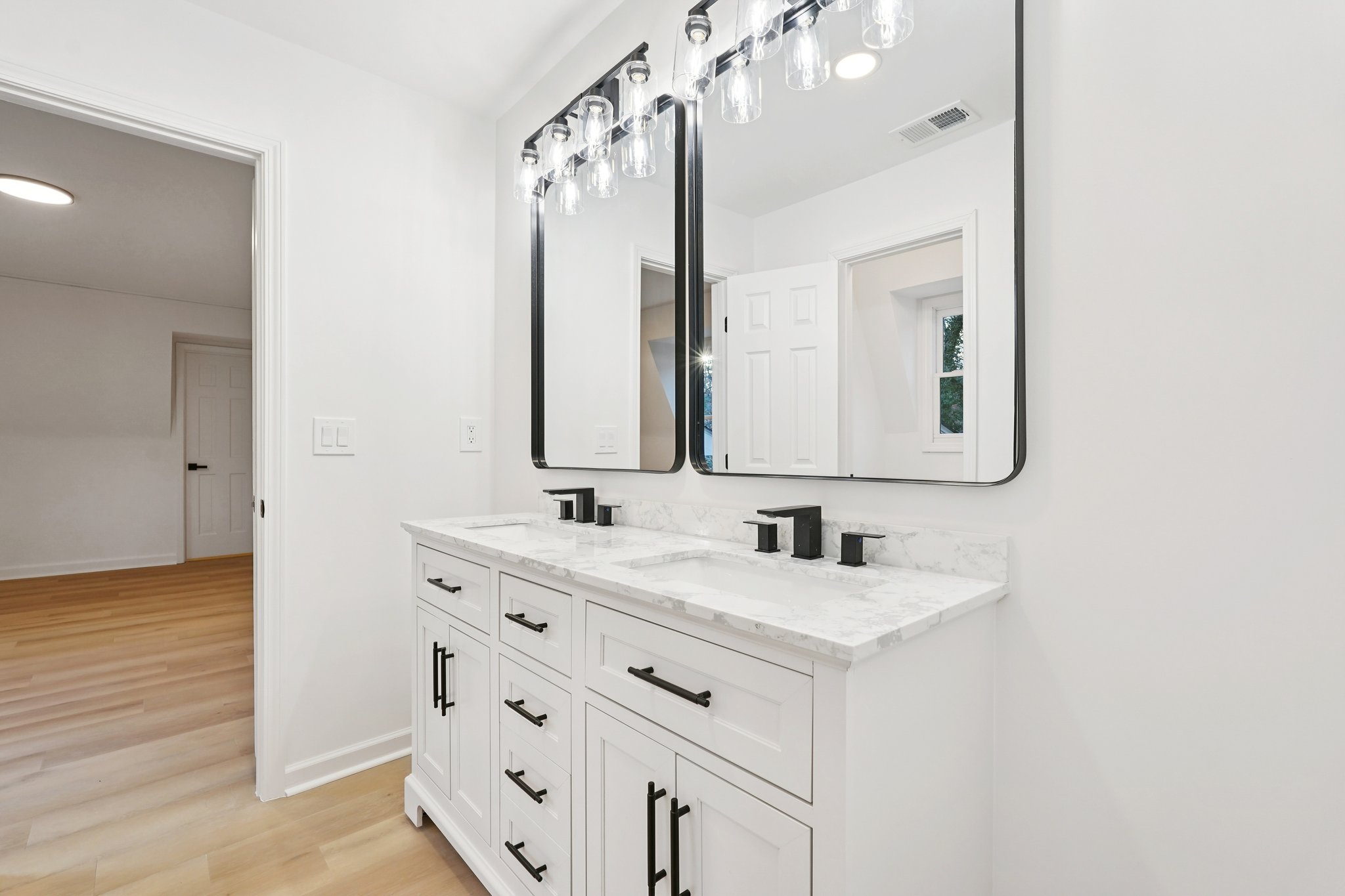 Vistacrest Way-L0601-074.jpg