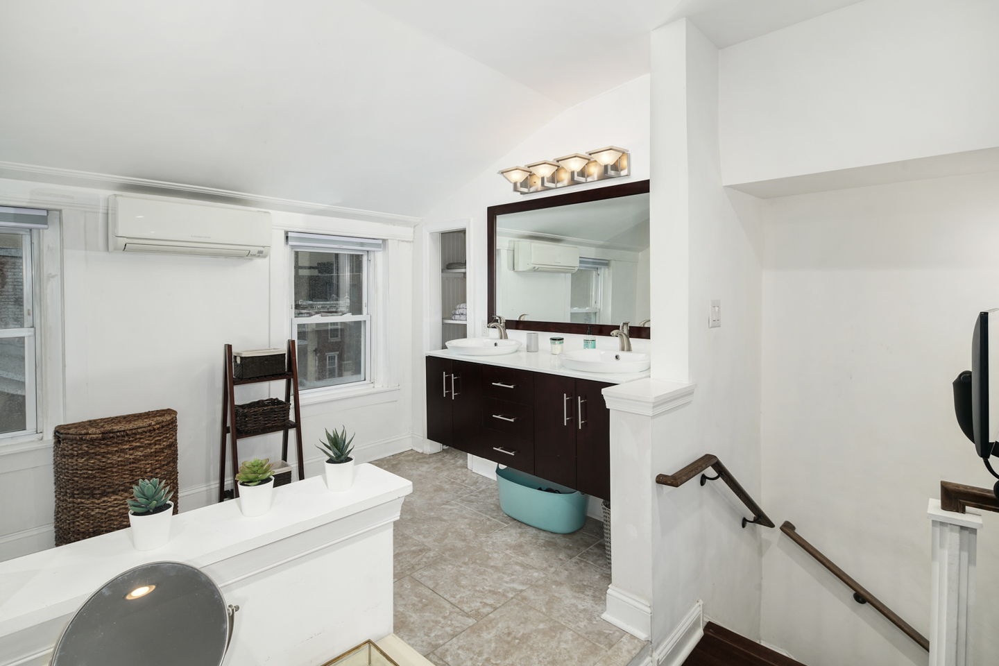  110 Wharton St, Philadelphia, PA 19147, US Photo 29