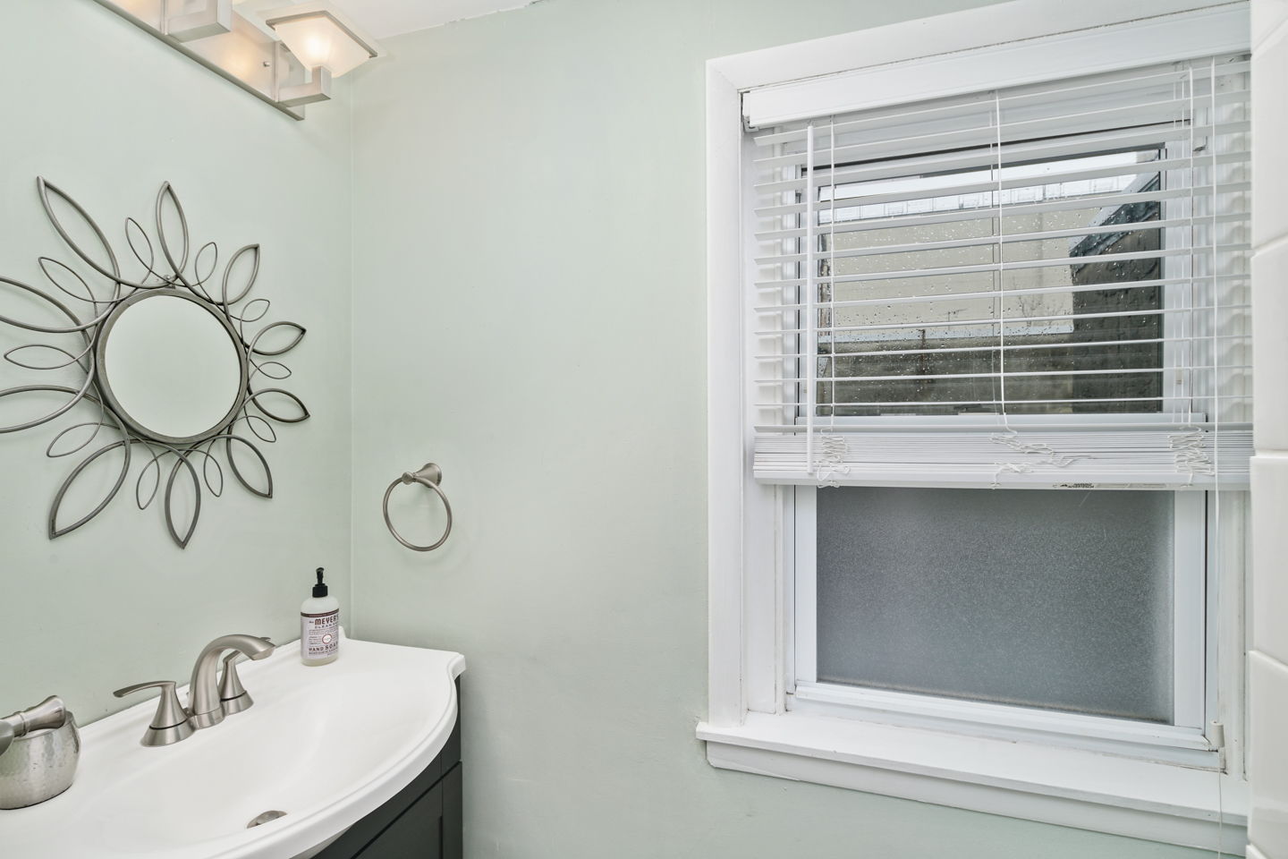  110 Wharton St, Philadelphia, PA 19147, US Photo 25