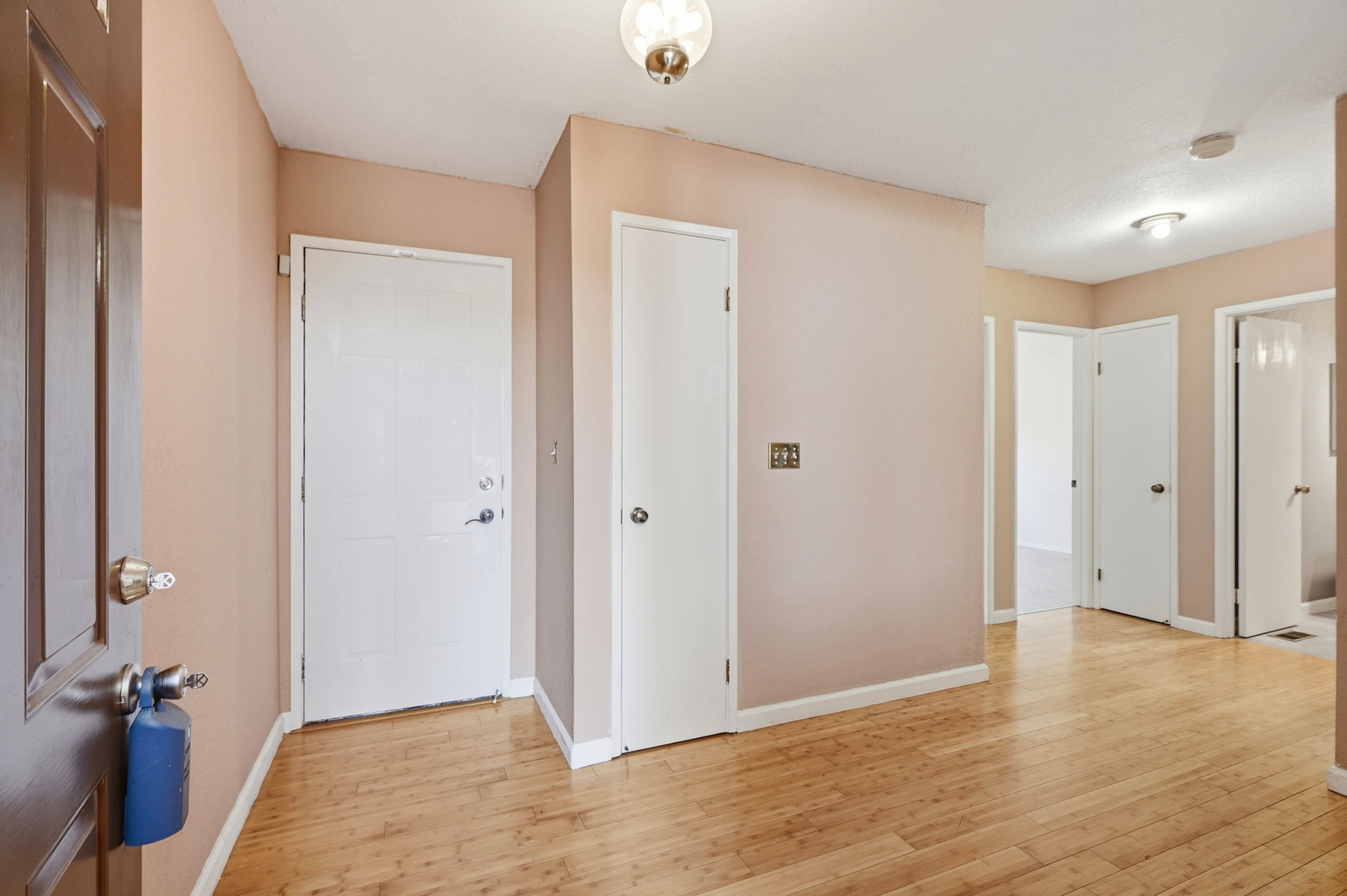 005_F8_110 Wildes Ct