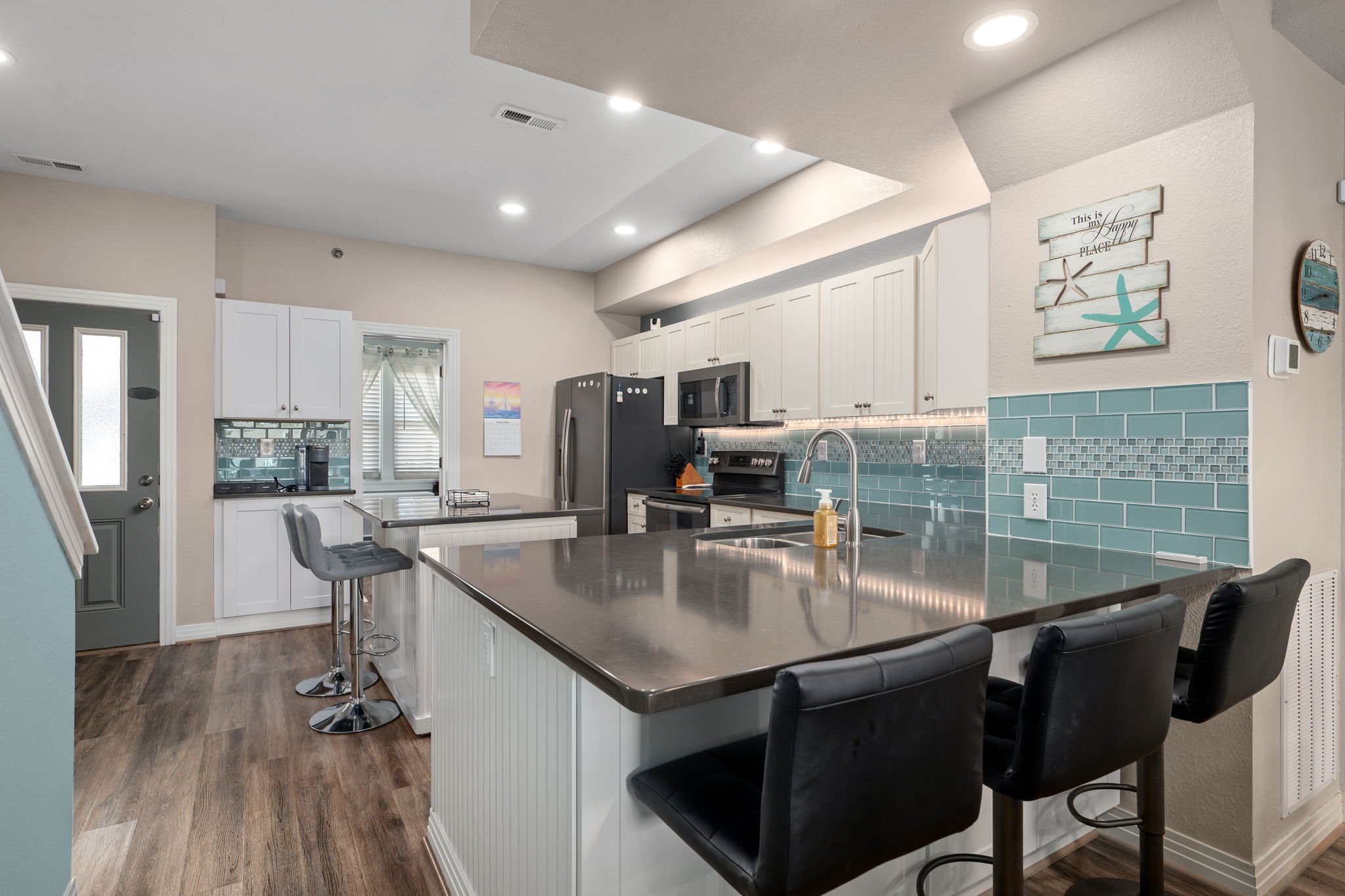1100-A-Cambridge-Rd-L2-Kitchen