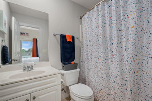 1100-A-Cambridge-Rd-L3-BR1-Private-Bath
