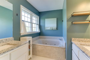 13199 Poor House Rd, Windsor, VA 23487, USA Photo 38