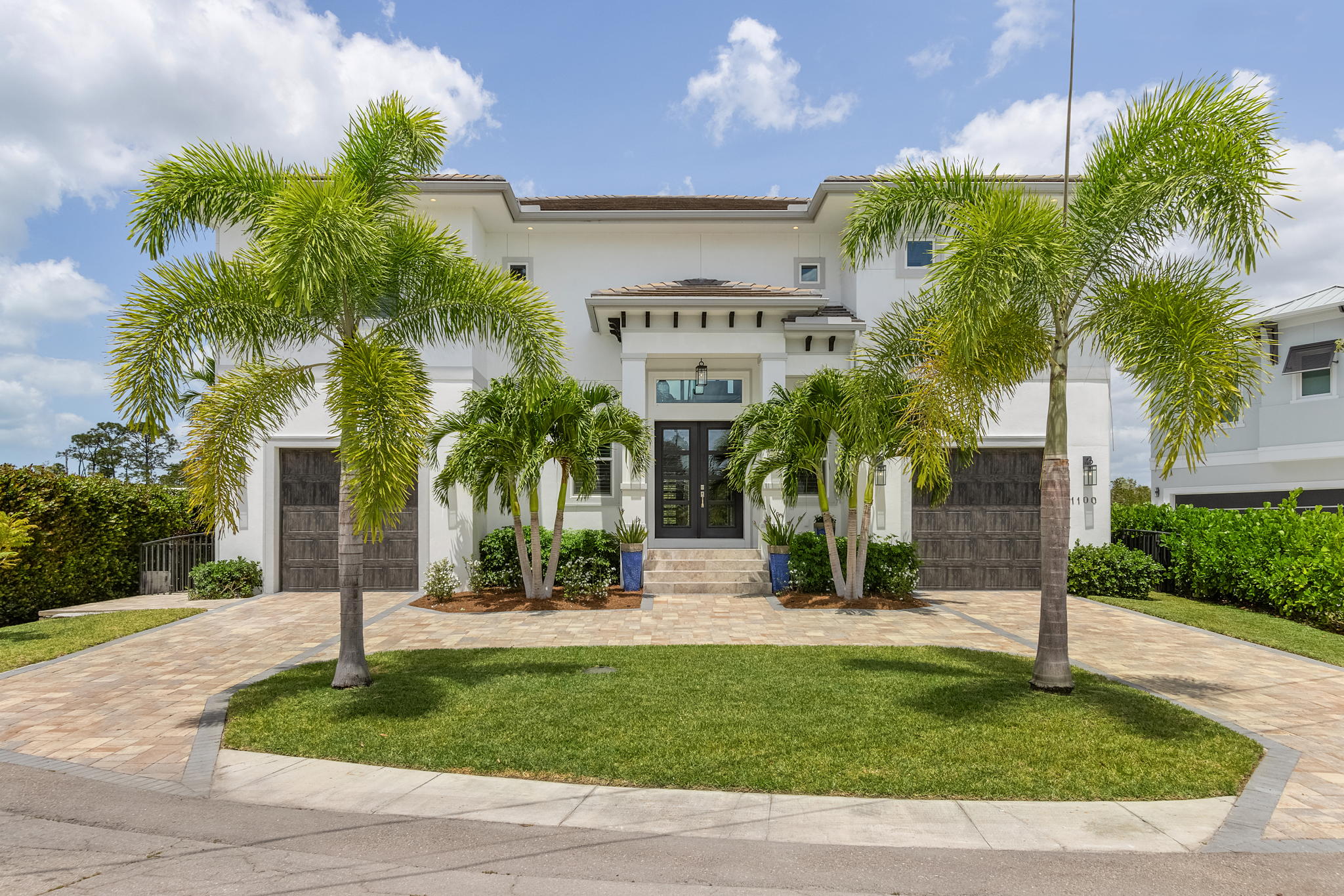 1100 Holiday Ln, Naples, FL 34104, USA Photo 1