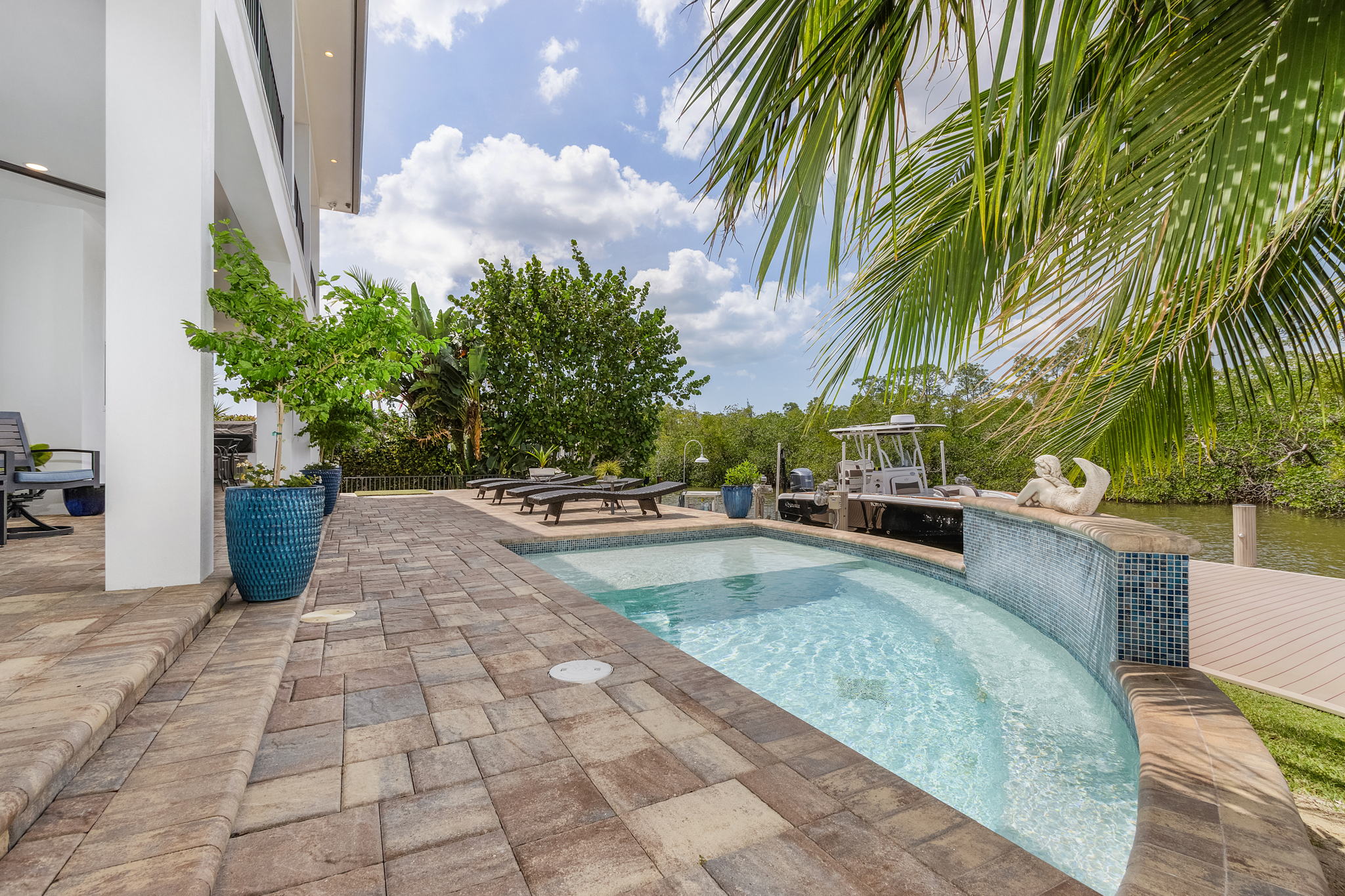 1100 Holiday Ln, Naples, FL 34104, USA Photo 39