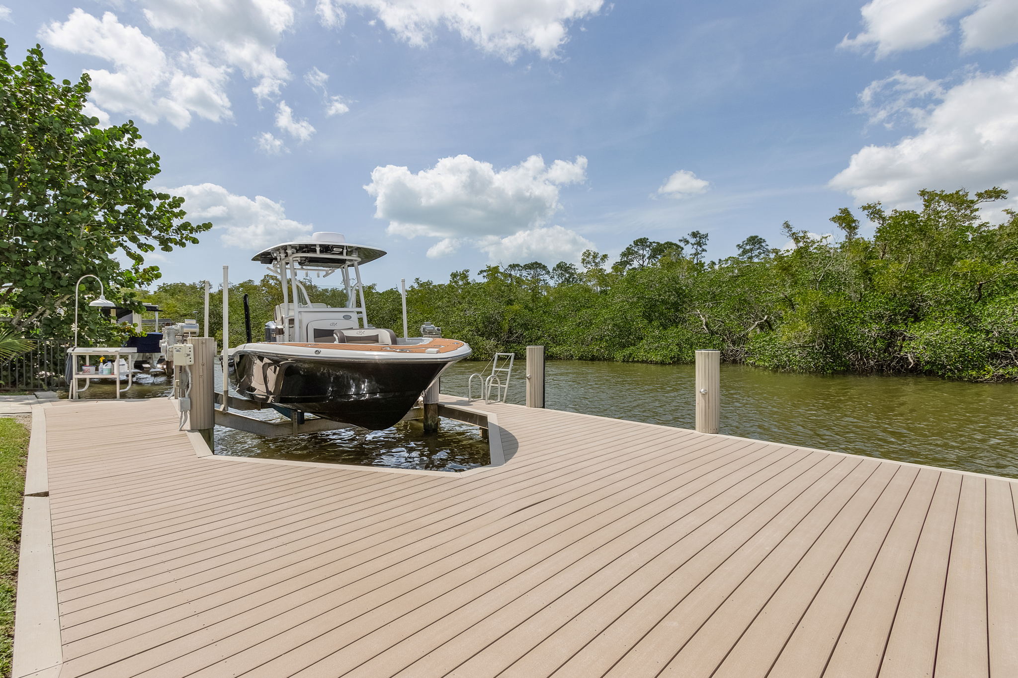 1100 Holiday Ln, Naples, FL 34104, USA Photo 42
