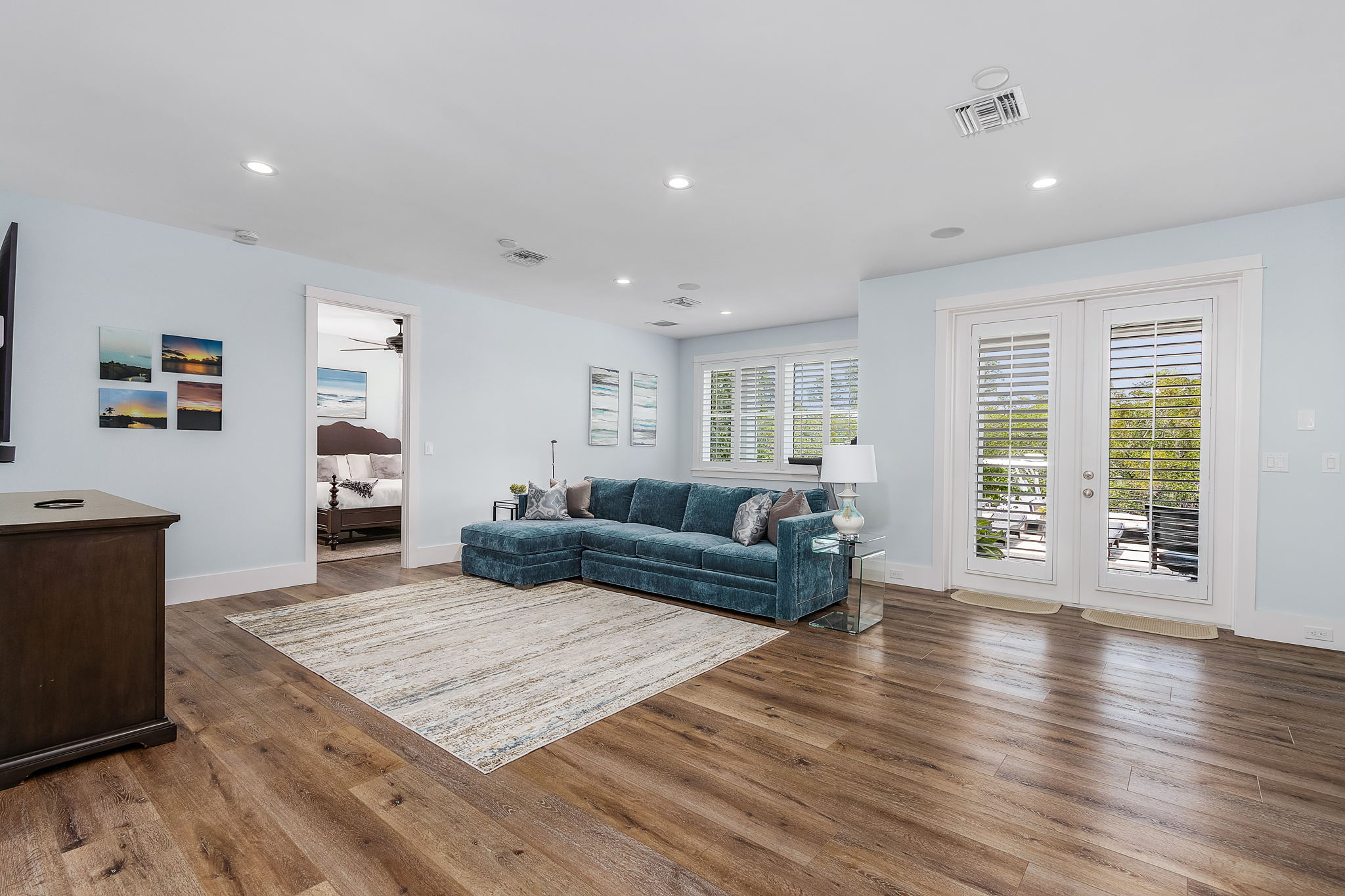 1100 Holiday Ln, Naples, FL 34104, USA Photo 6
