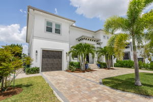1100 Holiday Ln, Naples, FL 34104, USA Photo 2