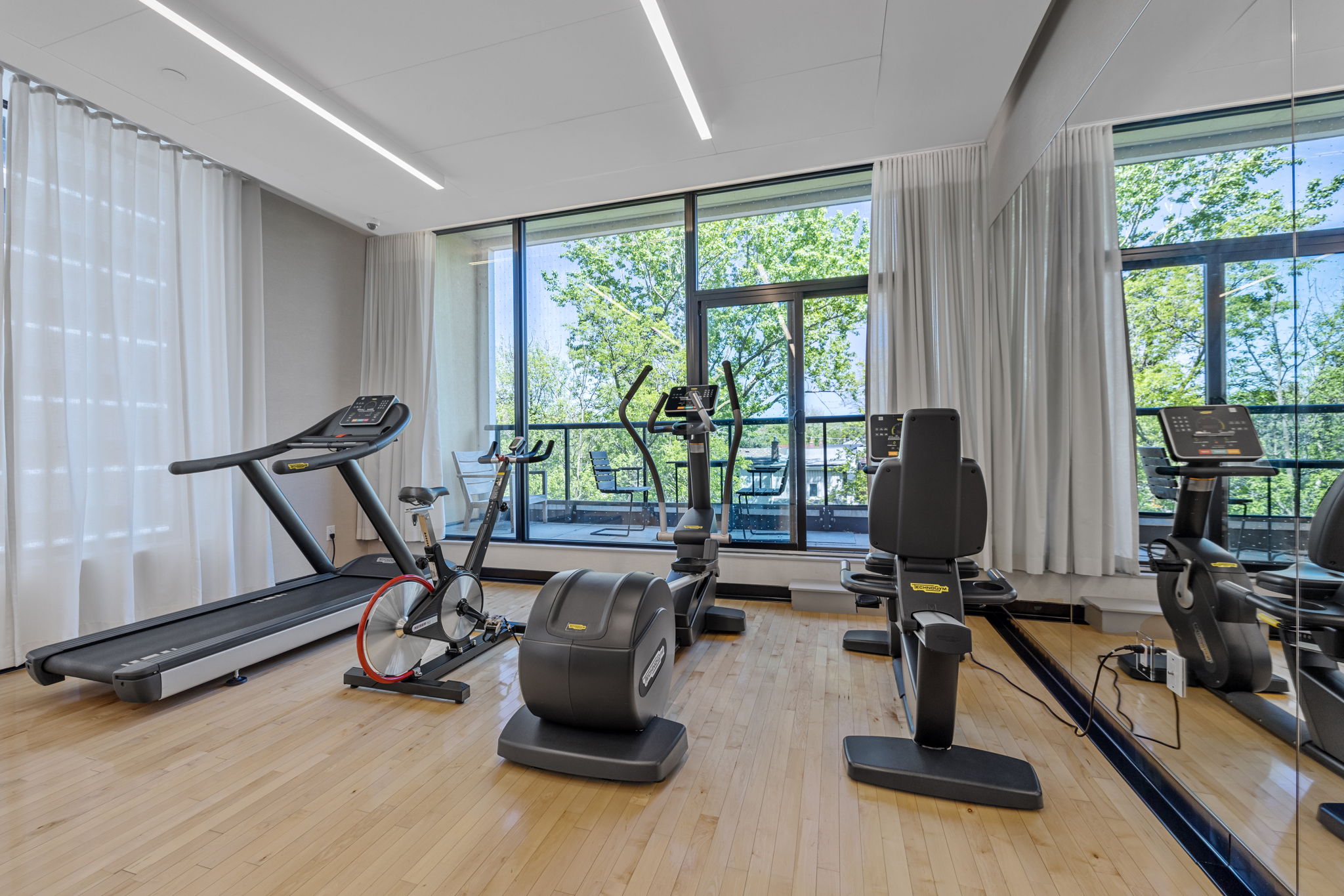 Toronto property showcase — delivered property photograph 28