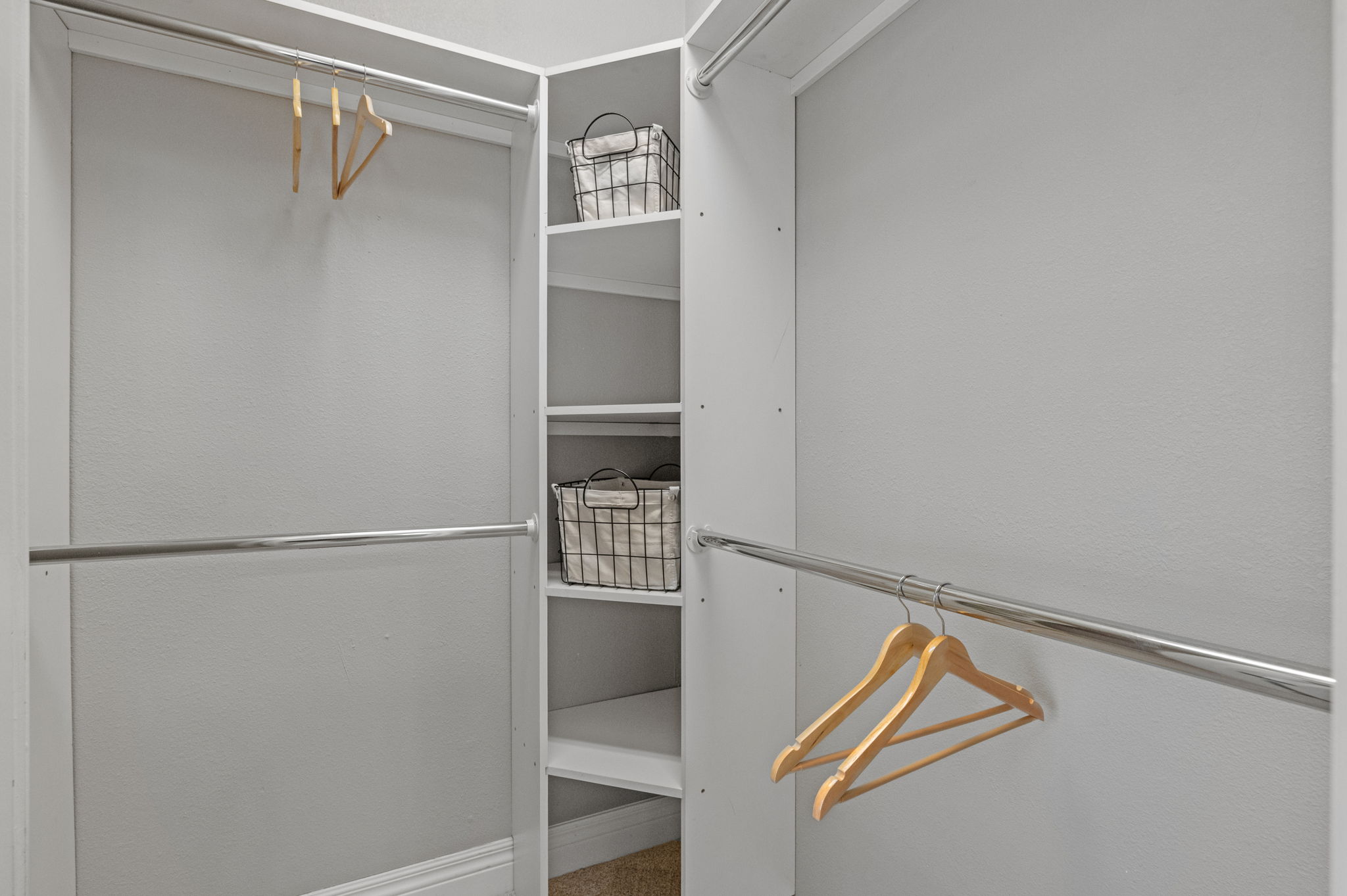 Primary suite with large walk in closet!