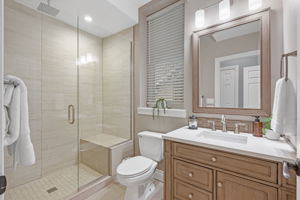 Primary ensuite 3/4 bathroom