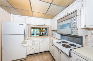 Kitchen 4-2