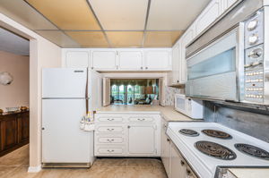 Kitchen 5-2
