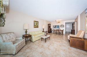 Living Room 3-2