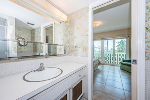 Primary Bathroom 1b-2
