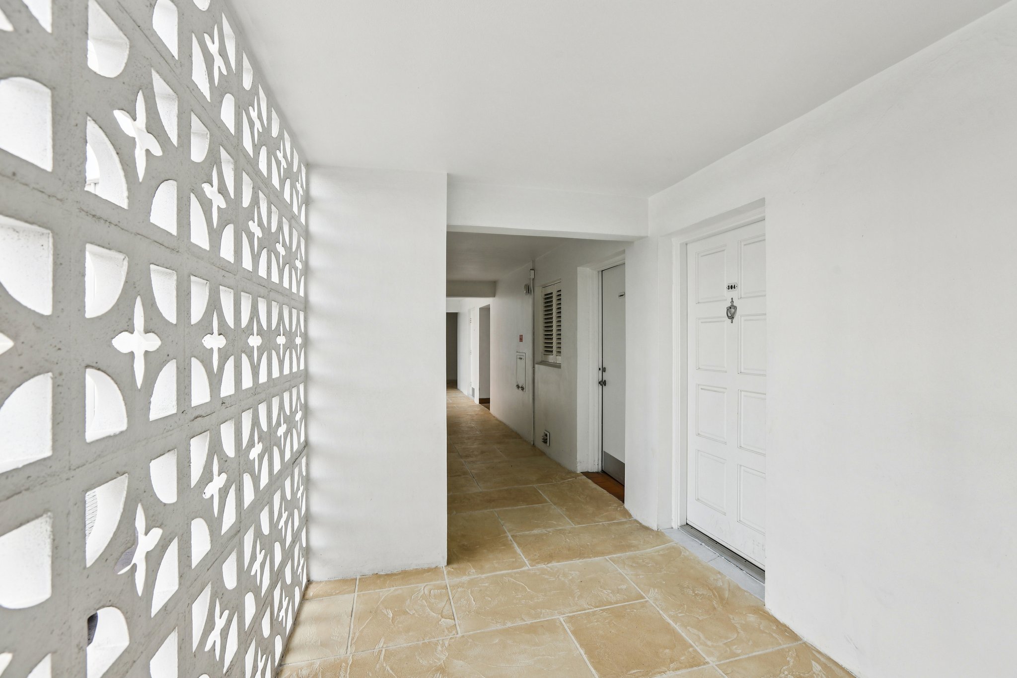 N Shore Dr-S2701-009.jpg