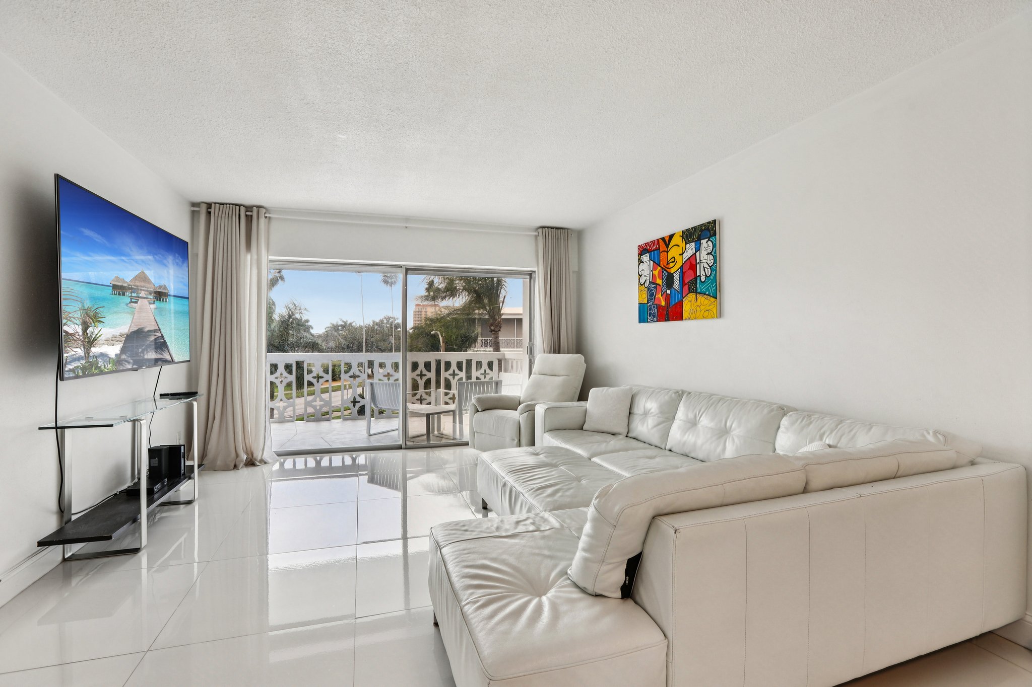 N Shore Dr-S2701-010.jpg