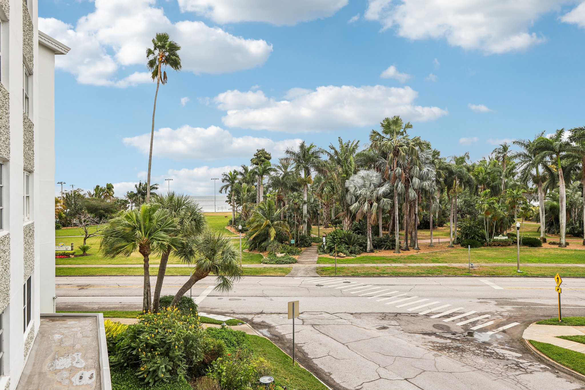 N Shore Dr-S2701-030.jpg