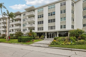 N Shore Dr-S2701-003.jpg