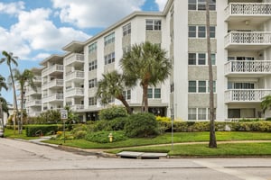 N Shore Dr-S2701-006.jpg