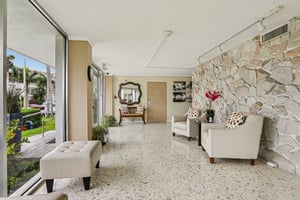 N Shore Dr-S2701-007.jpg